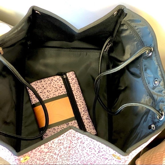 Brand NEW Georgia Tote & Clutch in ~ Rose Gold Leopard 💖 - Picture 2 of 9